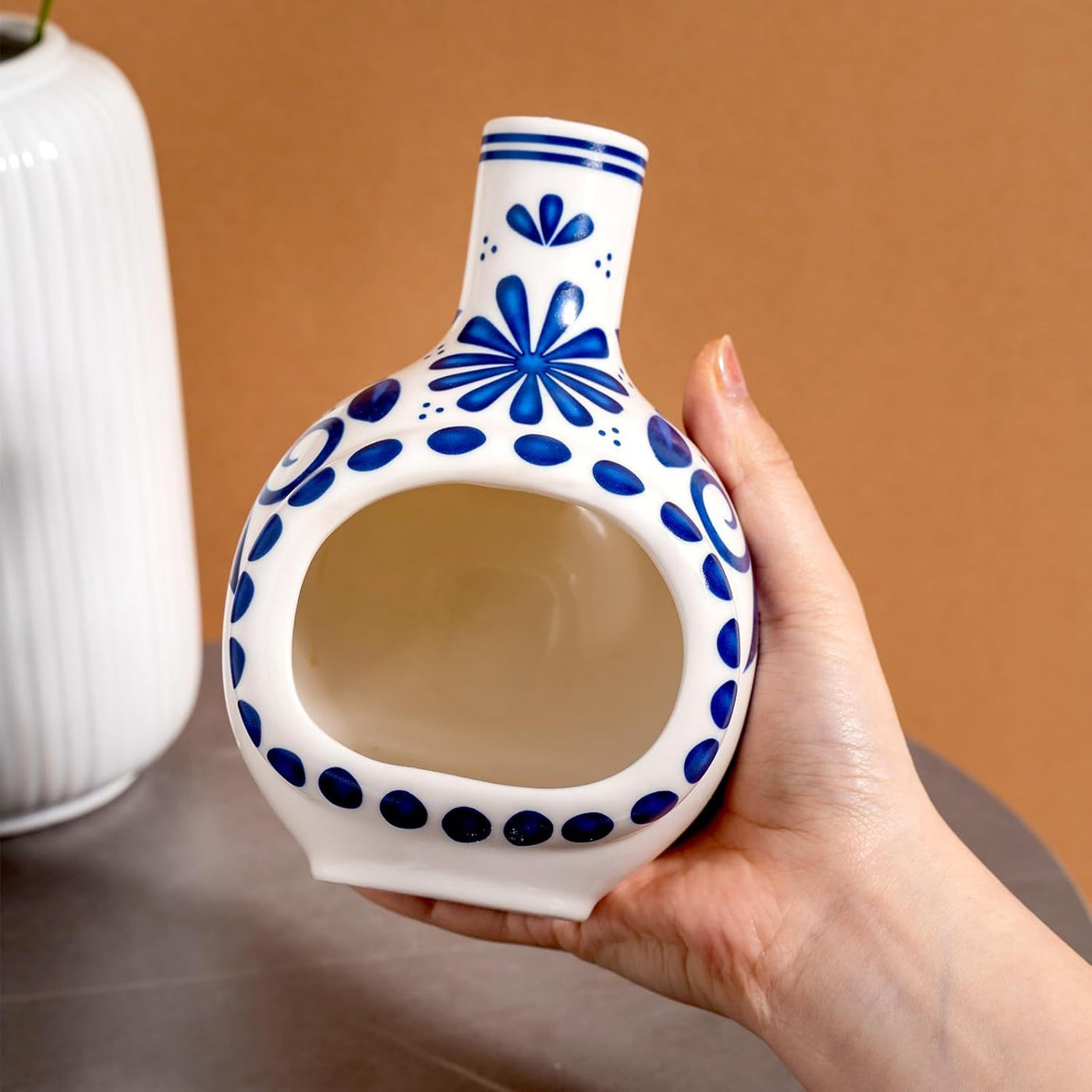 Minimalist Ceramic Chiminea Palo Santo Holder