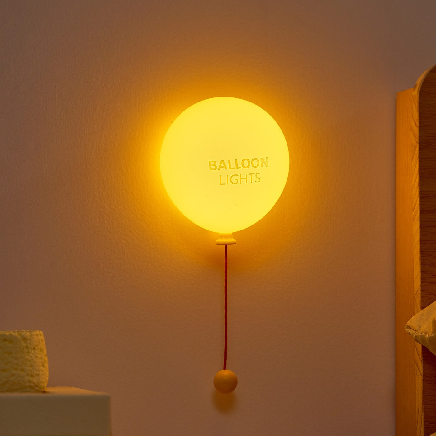 Float balloon silicone night light - child hugging lamp