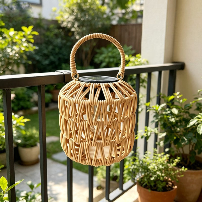 Rattan Glow — Solar Outdoor Lantern